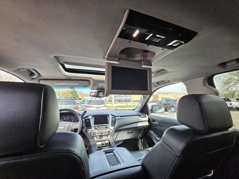 Used 2016 Chevrolet Suburban LT w/ LT Signature Package image 24
