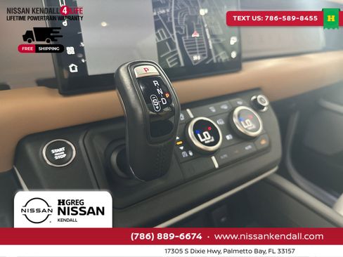 Used 2023 Land Rover Defender 130 X-Dynamic SE image 24