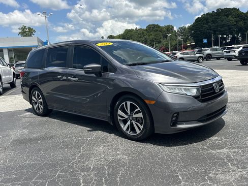 Used 2023 Honda Odyssey Touring image 2