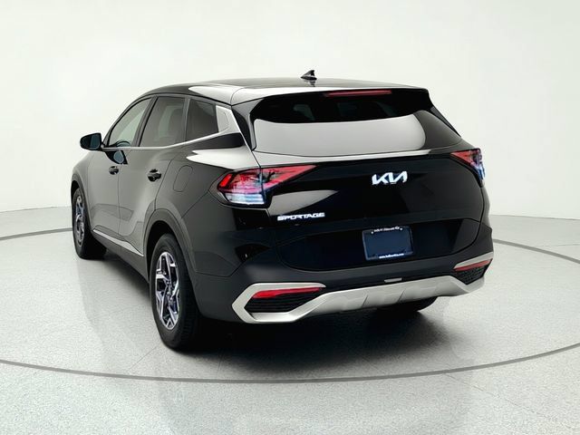 Certified 2024 Kia Sportage LX FWD image 4