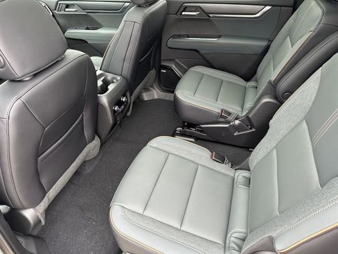 New 2026 GMC Acadia AT4 w/ Super Cruise Package image 31