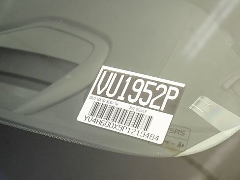 Certified 2023 Volvo XC60 T8 Ultimate AWD/4WD image 30