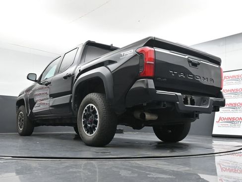 Used 2024 Toyota Tacoma TRD Off-Road image 21