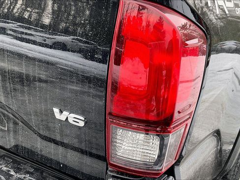 Used 2019 Toyota Tacoma TRD Off-Road image 33