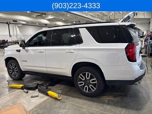 Used 2024 GMC Yukon AT4 w/ Technology Package AWD/4WD image 2