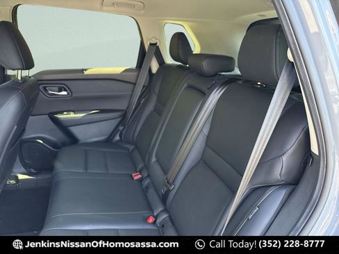 Certified 2023 Nissan Rogue SV w/ SV Premium B Package image 30