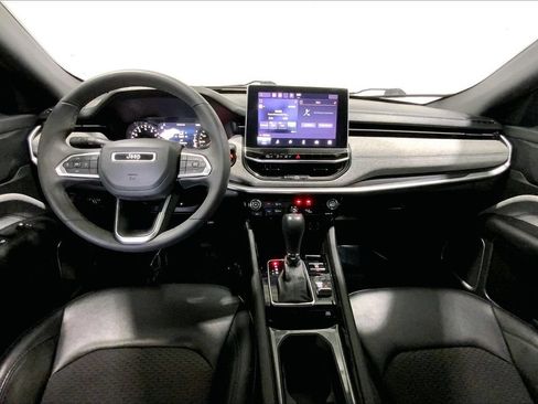 Used 2023 Jeep Compass Latitude AWD/4WD image 15