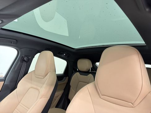 Certified 2024 Porsche Cayenne Coupe AWD/4WD image 14