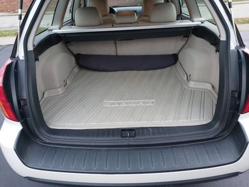 Used 2007 Subaru Outback 2.5i Limited image 4