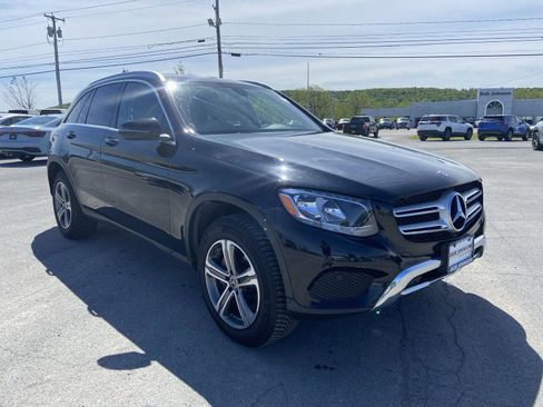Used 2019 Mercedes-Benz GLC 300 4MATIC image 1