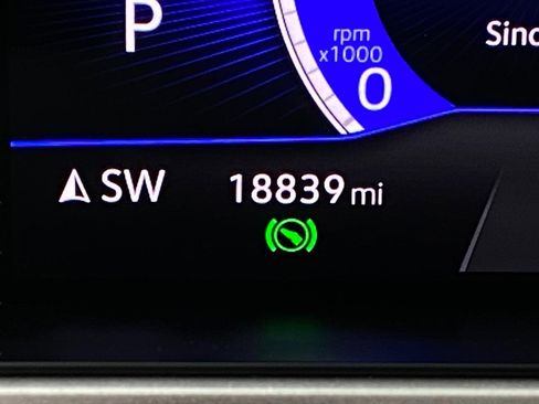 Used 2025 Volkswagen Taos SE image 17