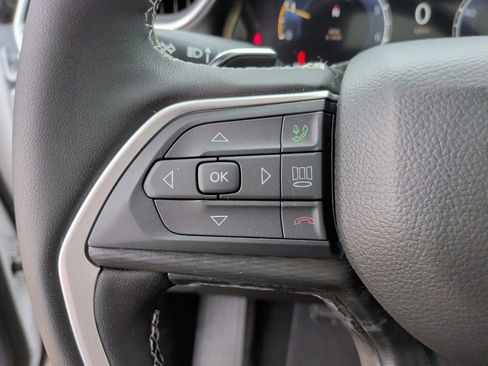 New 2025 Jeep Grand Cherokee L Altitude image 17