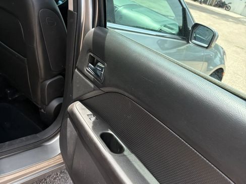 Used 2009 Ford Fusion SEL FWD image 21
