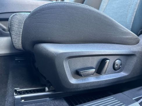 Used 2023 Nissan Rogue SV image 14