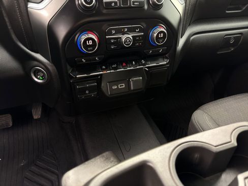 Used 2020 Chevrolet Silverado 1500 LT Trail Boss w/ Convenience Package AWD/4WD image 15