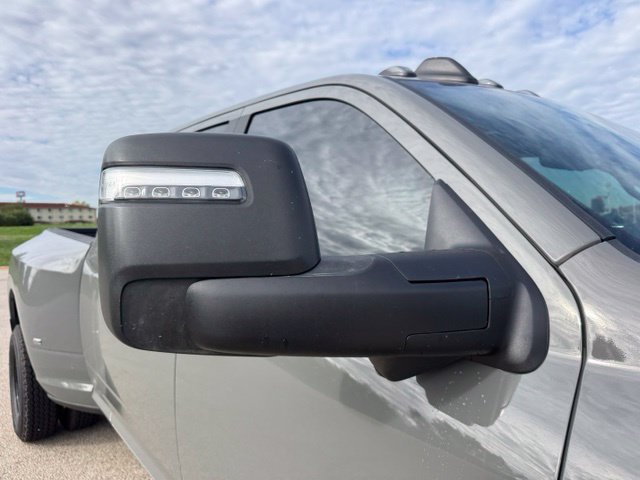 Used 2026 RAM 3500 Laramie w/ Night Edition AWD/4WD image 8