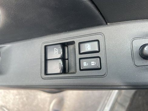 Certified 2025 Nissan Frontier SV image 13