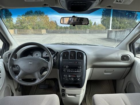 Used 2006 Dodge Grand Caravan SXT image 19