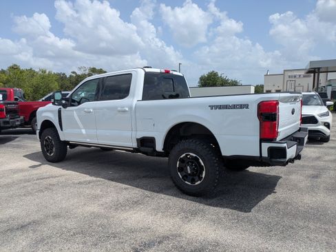 Certified 2026 Ford F250 Lariat w/ Tremor Off-Road Package AWD/4WD image 6