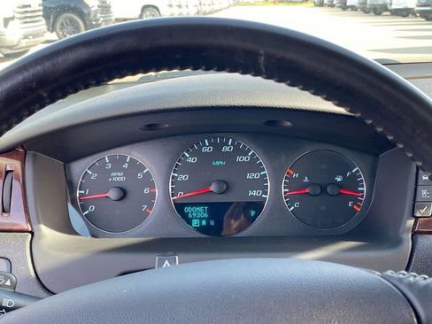 Used 2010 Chevrolet Impala LT w/ Luxury Edition Package FWD image 31