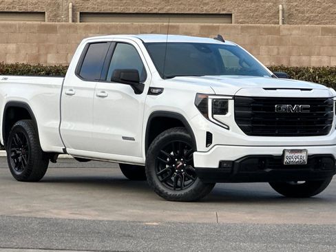 Used 2023 GMC Sierra 1500 Elevation w/ Preferred Package image 2