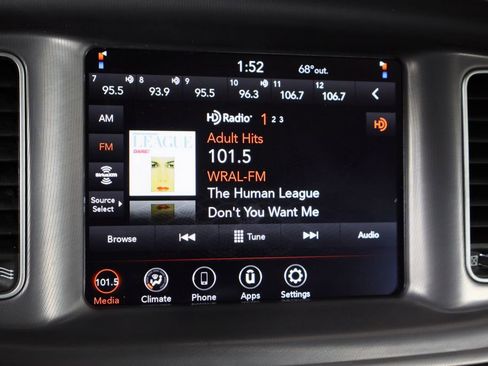 Used 2023 Dodge Charger SXT image 29