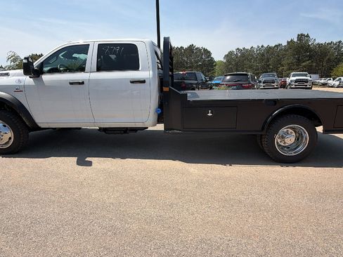 New 2026 RAM 4500 Tradesman w/ Chrome Appearance Group AWD/4WD image 11