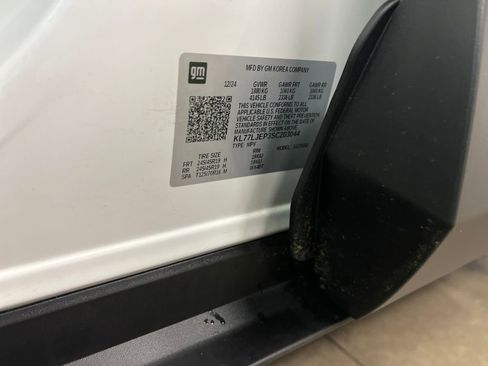 Certified 2025 Chevrolet Trax RS w/ Driver Confidence Package image 27