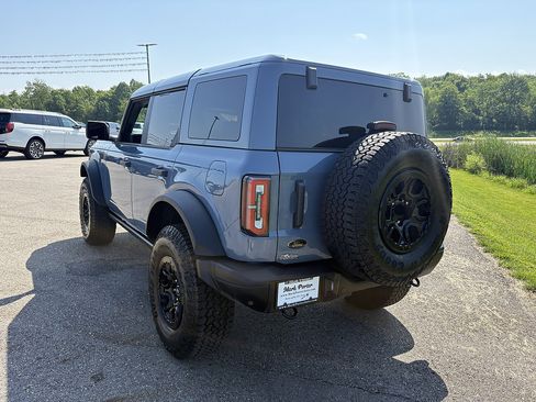 Used 2025 Ford Bronco Badlands AWD/4WD image 3