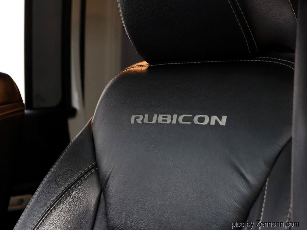 Used 2015 Jeep Wrangler Unlimited Rubicon AWD/4WD image 10