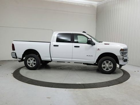 New 2026 RAM 2500 Big Horn AWD/4WD image 8