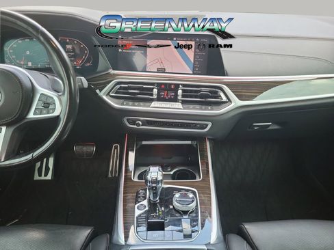 Used 2022 BMW X7 M50i image 13