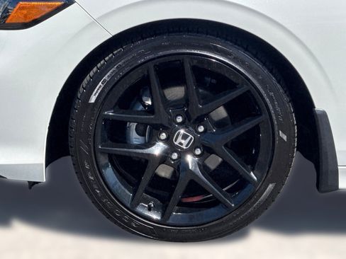 Used 2025 Honda Civic Sport image 12
