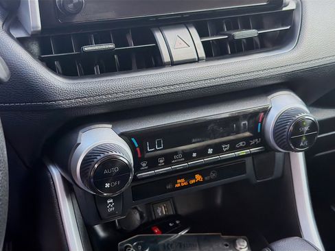 Used 2023 Toyota RAV4 Hybrid Woodland image 14