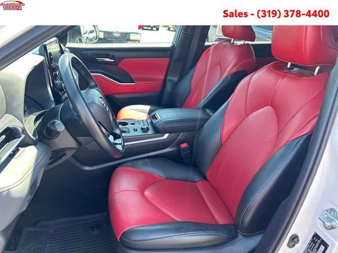 Certified 2021 Toyota Highlander XSE AWD/4WD image 12