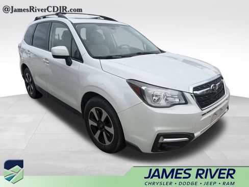 Used 2018 Subaru Forester 2.5i Premium AWD/4WD image 3