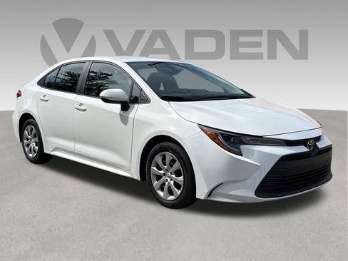 Used 2024 Toyota Corolla LE FWD image 25