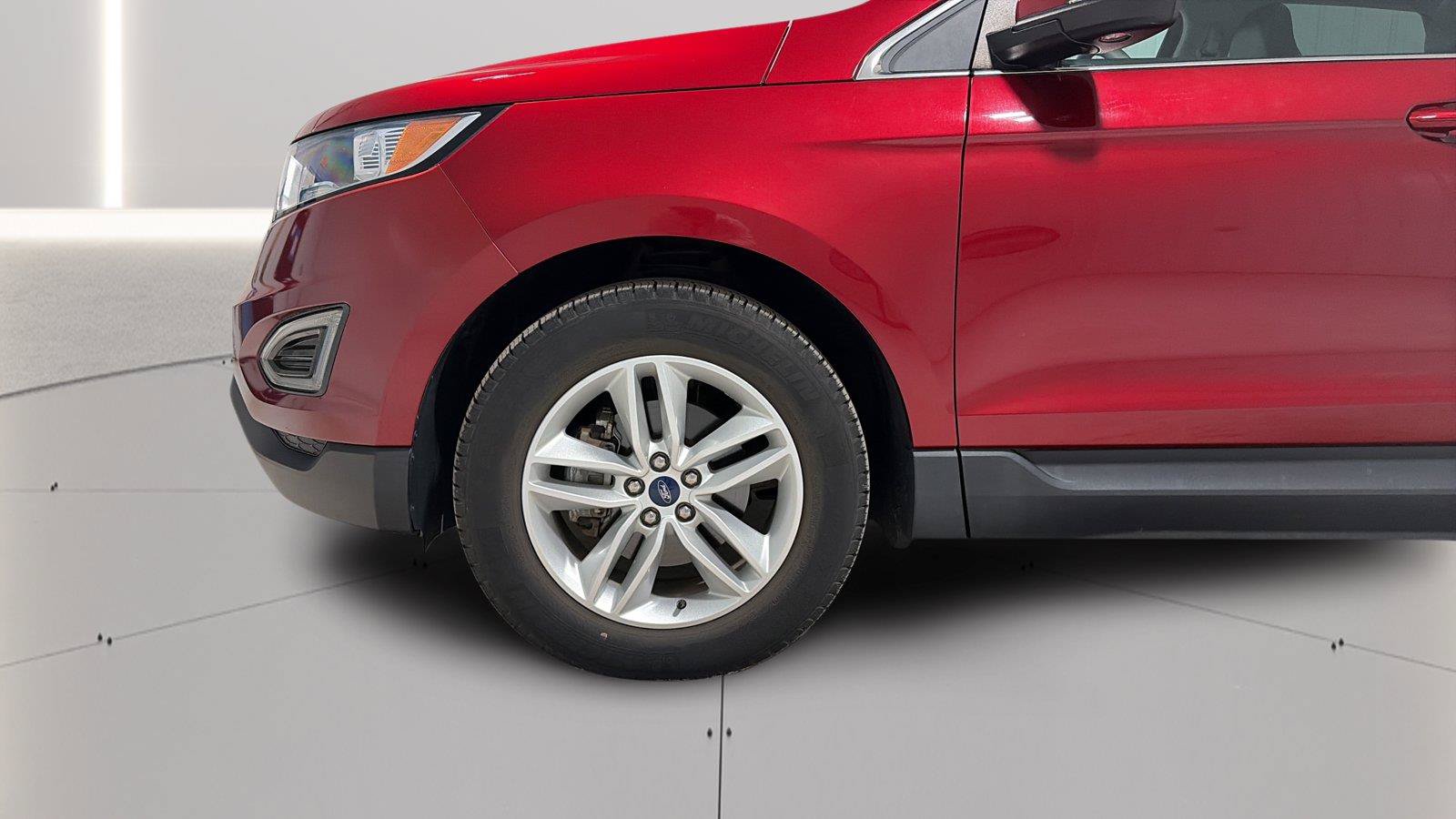 Used 2018 Ford Edge SEL w/ Equipment Group 201A FWD image 25