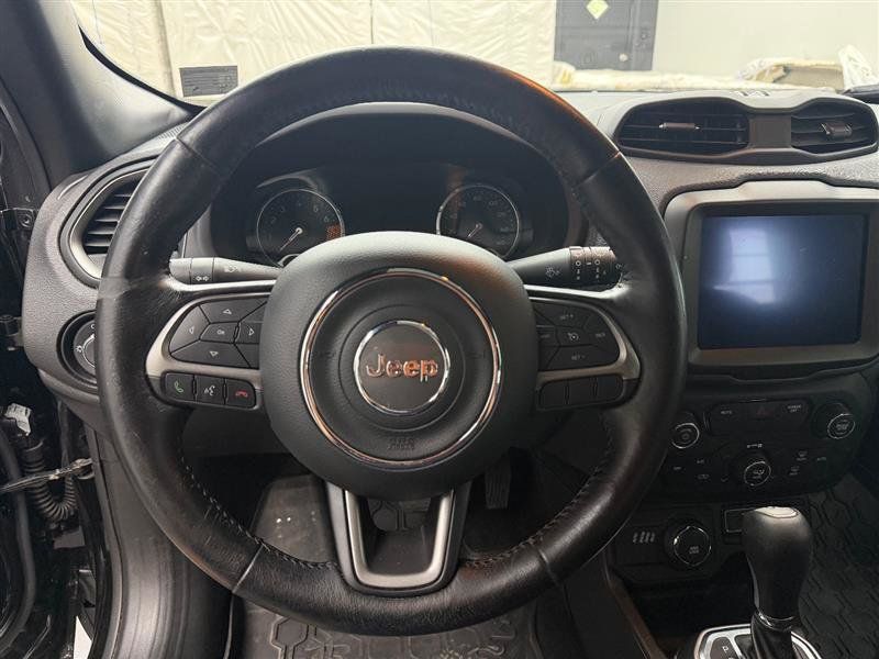 Used 2019 Jeep Renegade Limited w/ Quick Order Package 22P AWD/4WD image 11