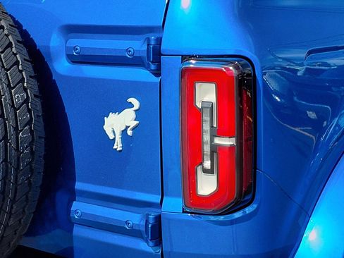 Used 2023 Ford Bronco Outer Banks AWD/4WD image 25