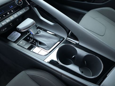 New 2026 Hyundai Elantra SEL Sport Premium FWD image 8
