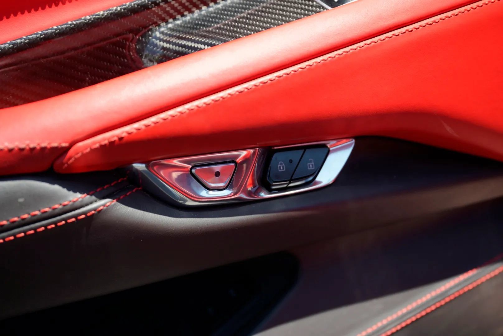 Used 2020 Chevrolet Corvette Stingray Premium Cpe w/ 3LT Preferred Equipment Group RWD image 32