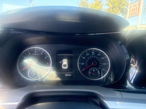 Used 2022 Kia K5 LXS FWD image 7