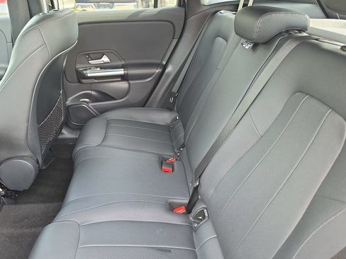 Used 2023 Mercedes-Benz GLA 250 image 27