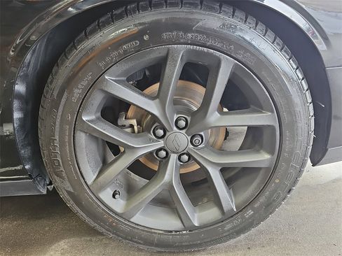 Used 2022 Dodge Challenger SXT w/ Blacktop Package image 31