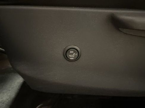 Used 2019 Nissan Kicks SV image 43