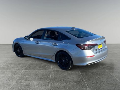 Used 2025 Honda Civic Sport image 3