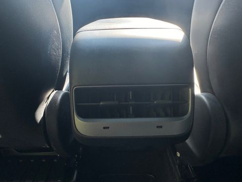 Used 2022 Tesla Model Y Performance image 57