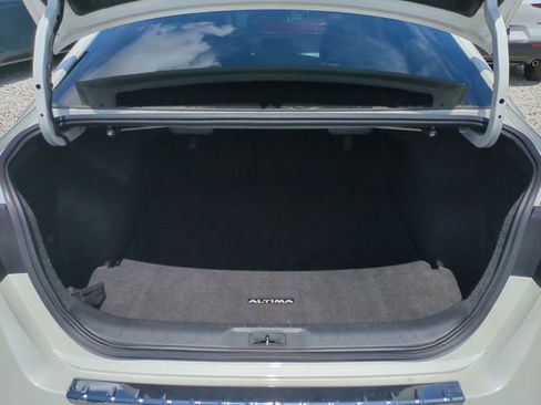 Used 2022 Nissan Altima 2.5 SL FWD image 14