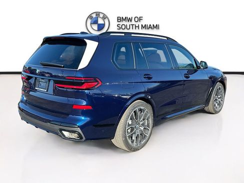 New 2026 BMW X7 xDrive40i w/ M Sport Package AWD/4WD image 6